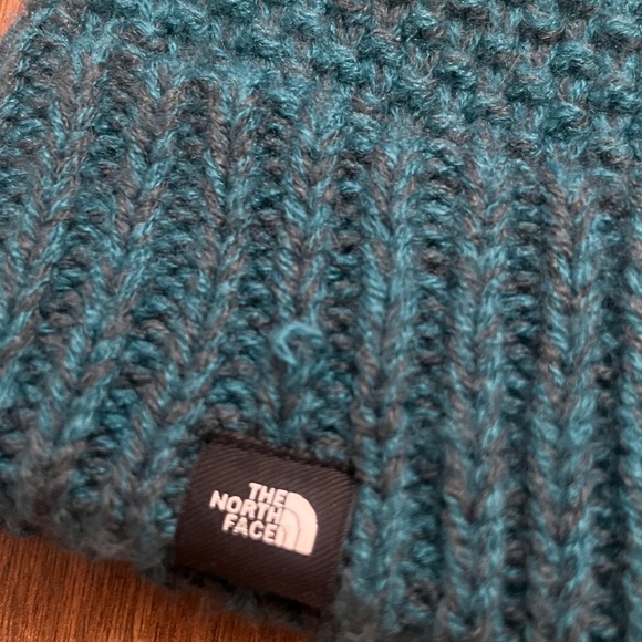 The North Face Teal Knit Beanie - Picture 2 of 3